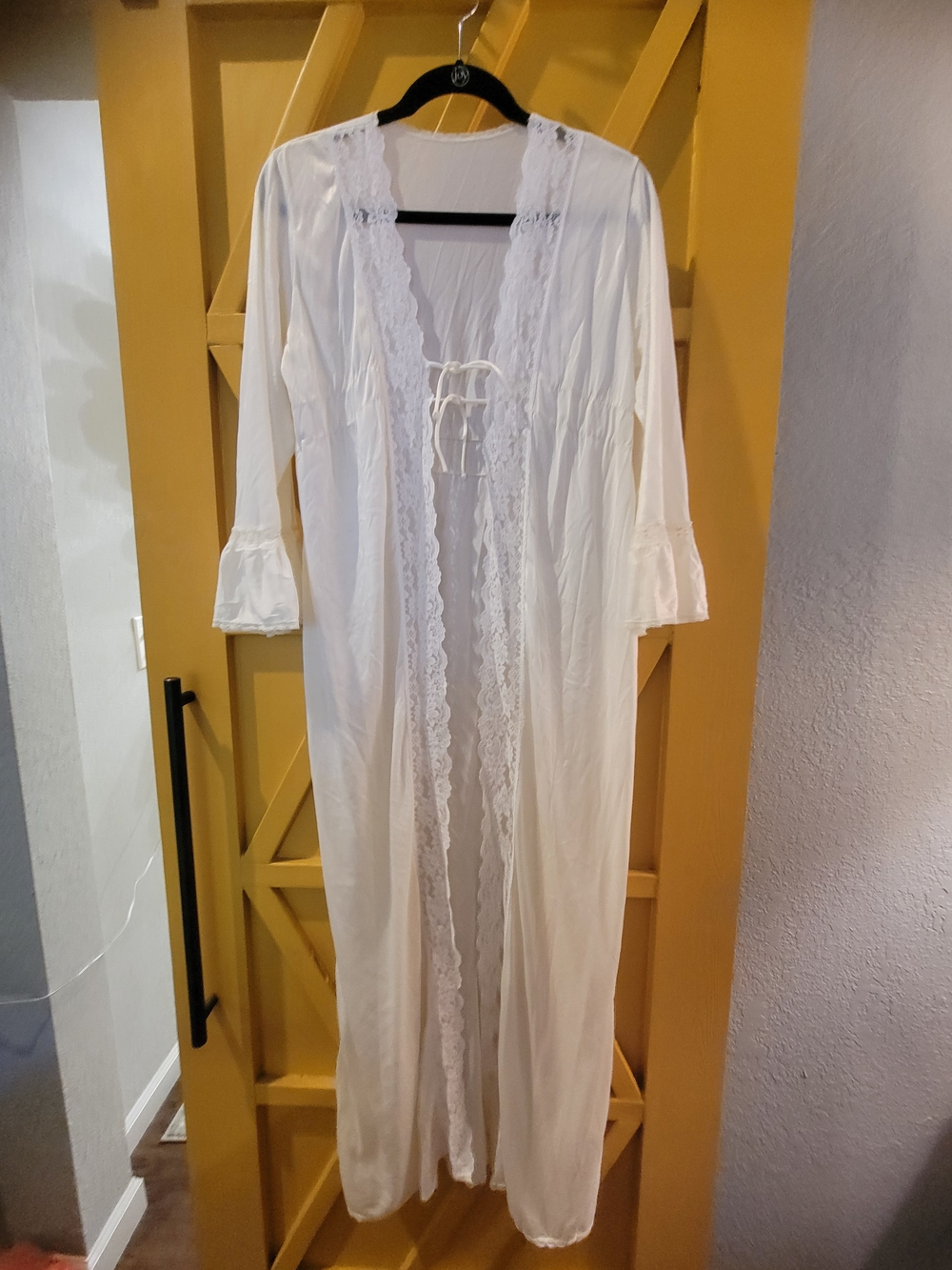 Vintage Nani Flower Women's Lace-Trim Long White Sleep Robe